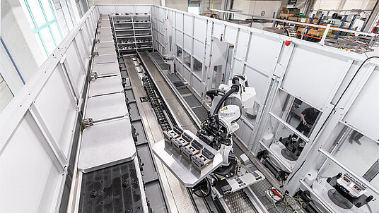 Trissler & Kielkopf fertigt mit der Linearanlage Werkstücke ab Losgröße 1.